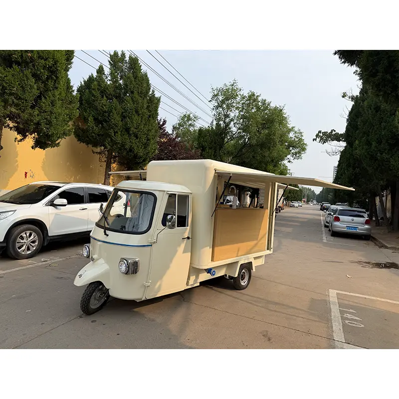 Мобильный грузовик-кофейня Piaggio Ape